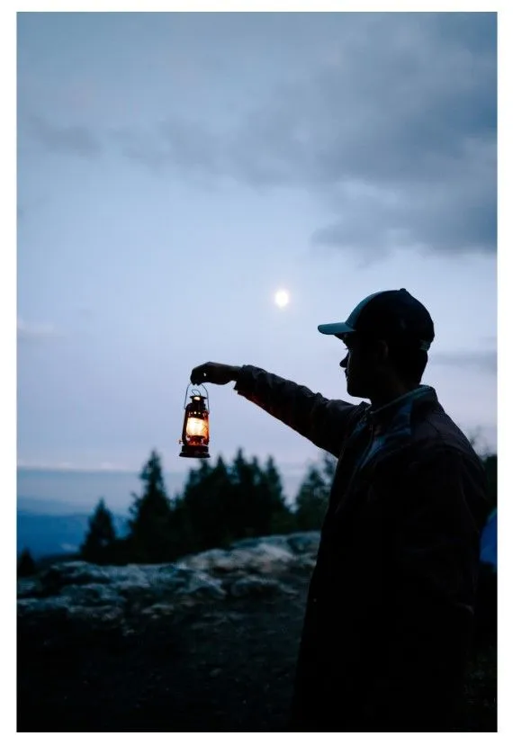 HURICANE LANTERN - 8 IN